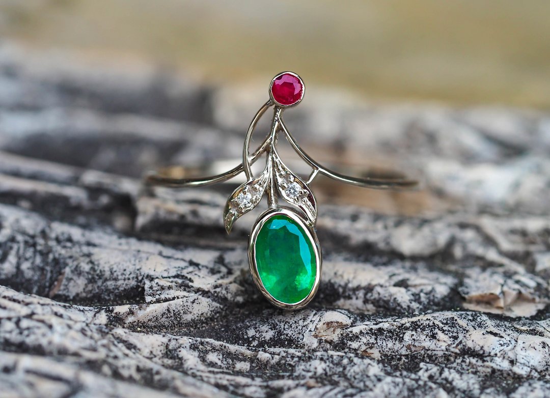 14k gold ring with emerald, ruby and diamonds - 戒指 - 贵金属 金色