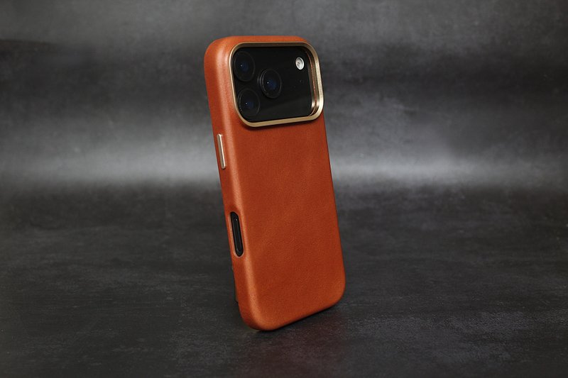 【预购】UNIC皮革磁吸手机壳iPhone17//17 Pro/17 ProMAX - 手机壳/手机套 - 真皮 咖啡色