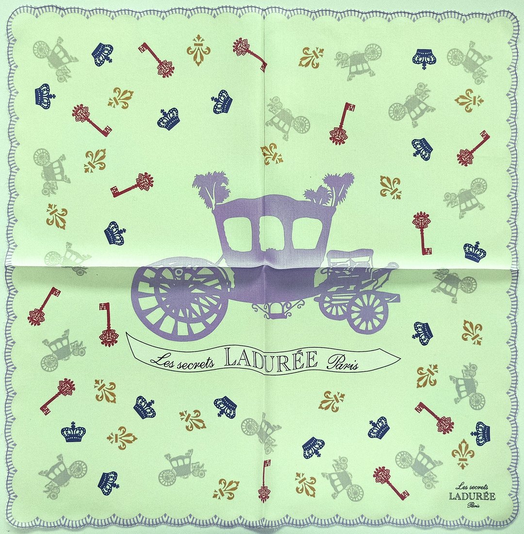 Les Secrets Laduree Paris 古董手帕 马车 图案 19 x 19 英寸 - 手帕/方巾 - 棉 粉红色