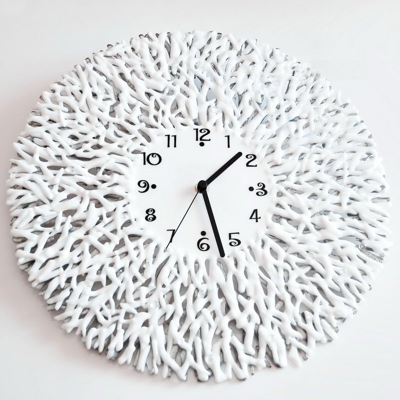 Unique wall fused glass clock with coral - Ocean beach decor for home - 时钟/闹钟 - 玻璃 白色