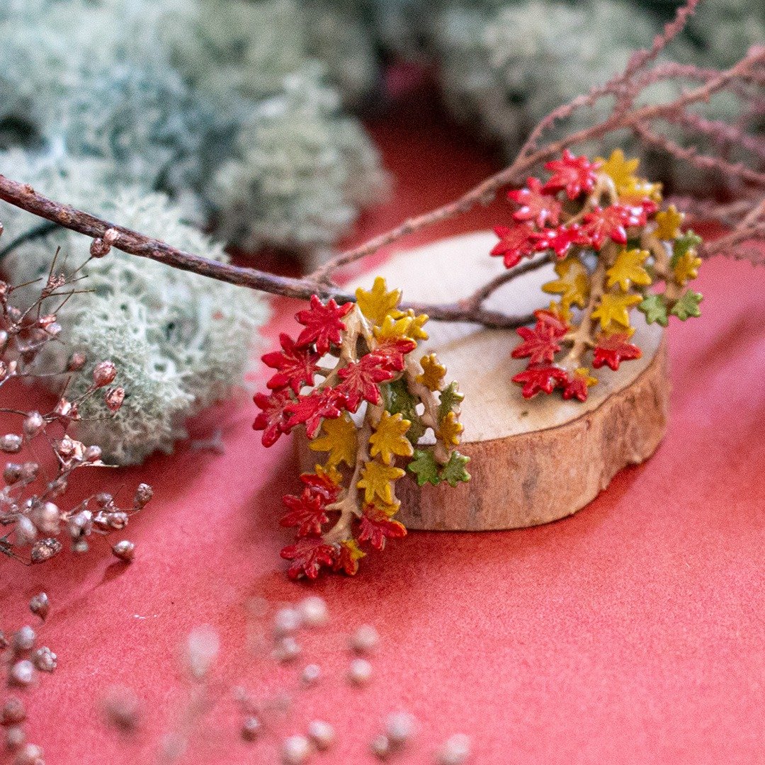 Mountain Cosmetics Yamayosoou Earrings Autumn Leaves in Mountain PA512 - 耳环/耳夹 - 其他金属 橘色