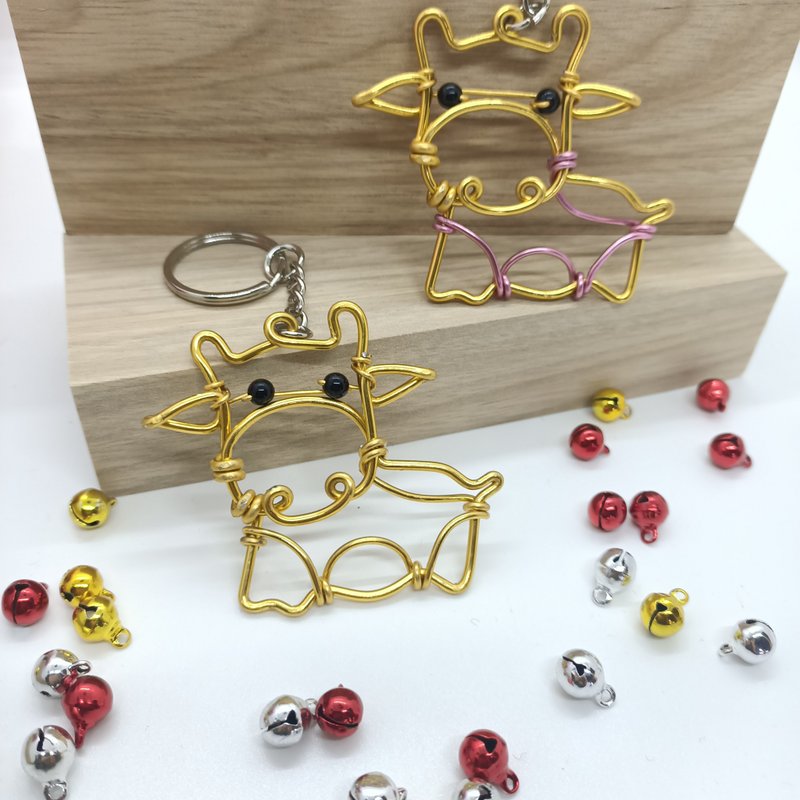 Wire lover 台湾手作铝线职人 新年礼物、定制创作、铝线折字、牛 - 钥匙链/钥匙包 - 铝合金 