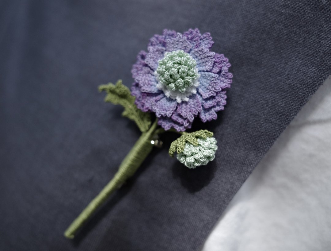 元森手作 蓝盆花 植物花语 钩织礼物胸针 - 胸针 - 绣线 蓝色