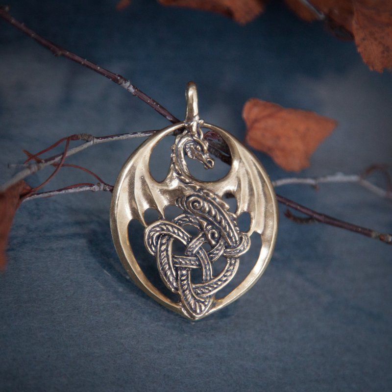 皮绳上的龙吊坠。哥德式龙项链。维京珠宝。异教徒 - 项链 - 其他金属 橘色