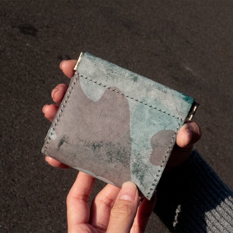 【QueeniQue】迷彩弹片口金钱包(两色)/耳机包/小零钱包 - 零钱包 - 真皮 多色