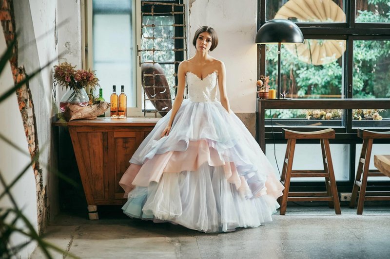 为女神安心亚在戏剧 你有念大学吗 设计的女神款经典婚纱 - 晚装/礼服 - 丝．绢 