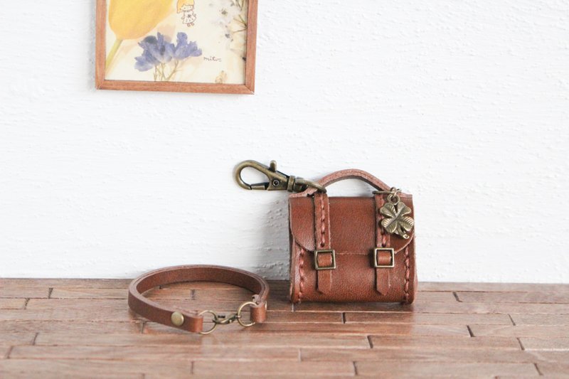 【订制商品】 Tochigi Leather 迷你书包造型吊饰 (附吊饰绳) - 巧克力色 - 吊饰 - 真皮 咖啡色