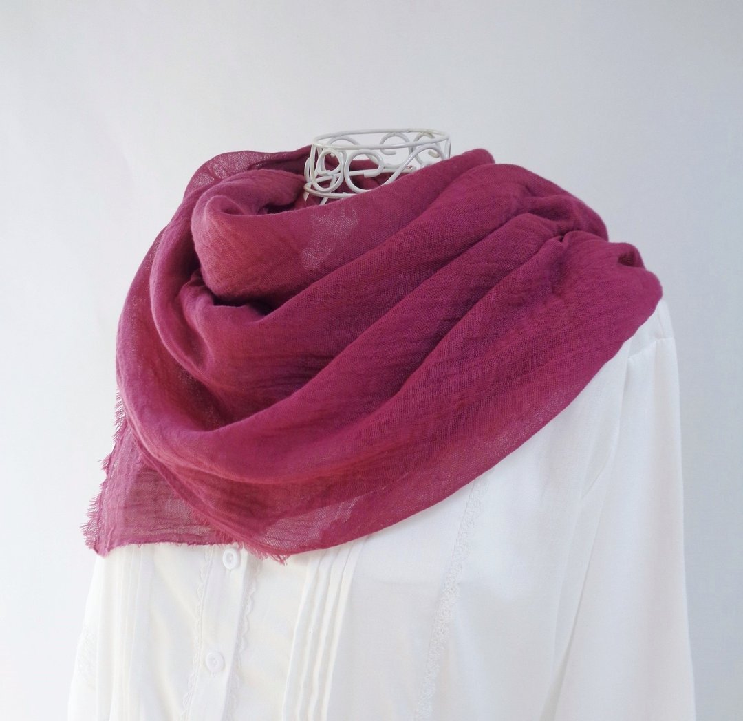草木染｜苏芳树与虫胶｜有机棉纱布｜知多木绵｜大尺寸长围巾 - 围巾/披肩 - 棉 紫色