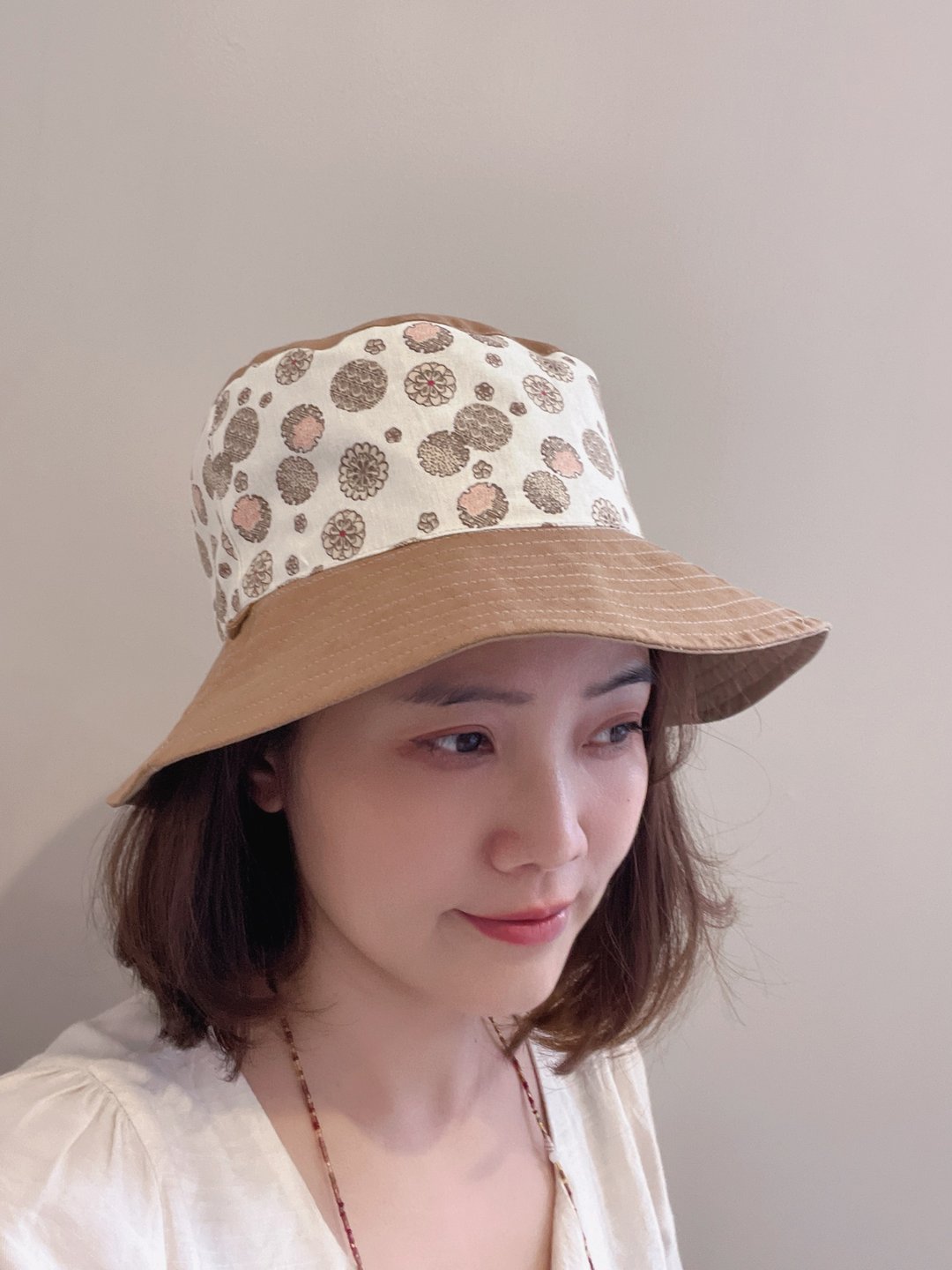 防泼水双面宽檐渔夫帽  日式小花 - 帽子 - 棉 卡其色