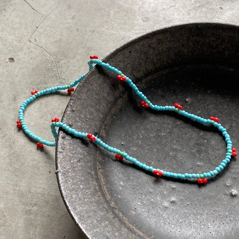 朵朵樱桃珠弹性项链 - 项链 - 塑料 蓝色