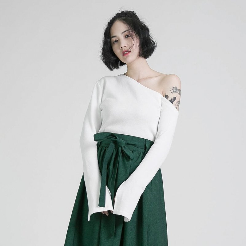 Emotional 感性斜肩上衣_8AF003_白 - 女装上衣 - 棉．麻 白色