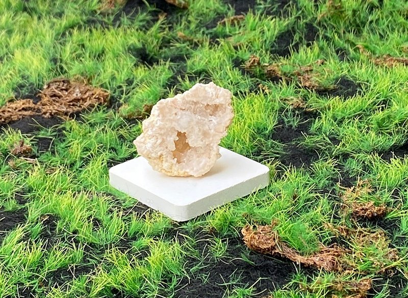 招财玛瑙白晶洞 招财开运6 疗愈 旺财运事业 办公室 风水摆件 - 摆饰 - 水晶 多色