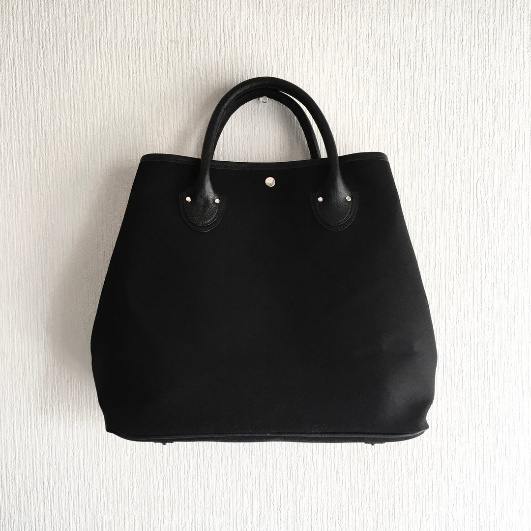 A4 size compatible No. 11 canvas and leather tote bag that stands on its own [Black] - 手提包/手提袋 - 棉 黑色