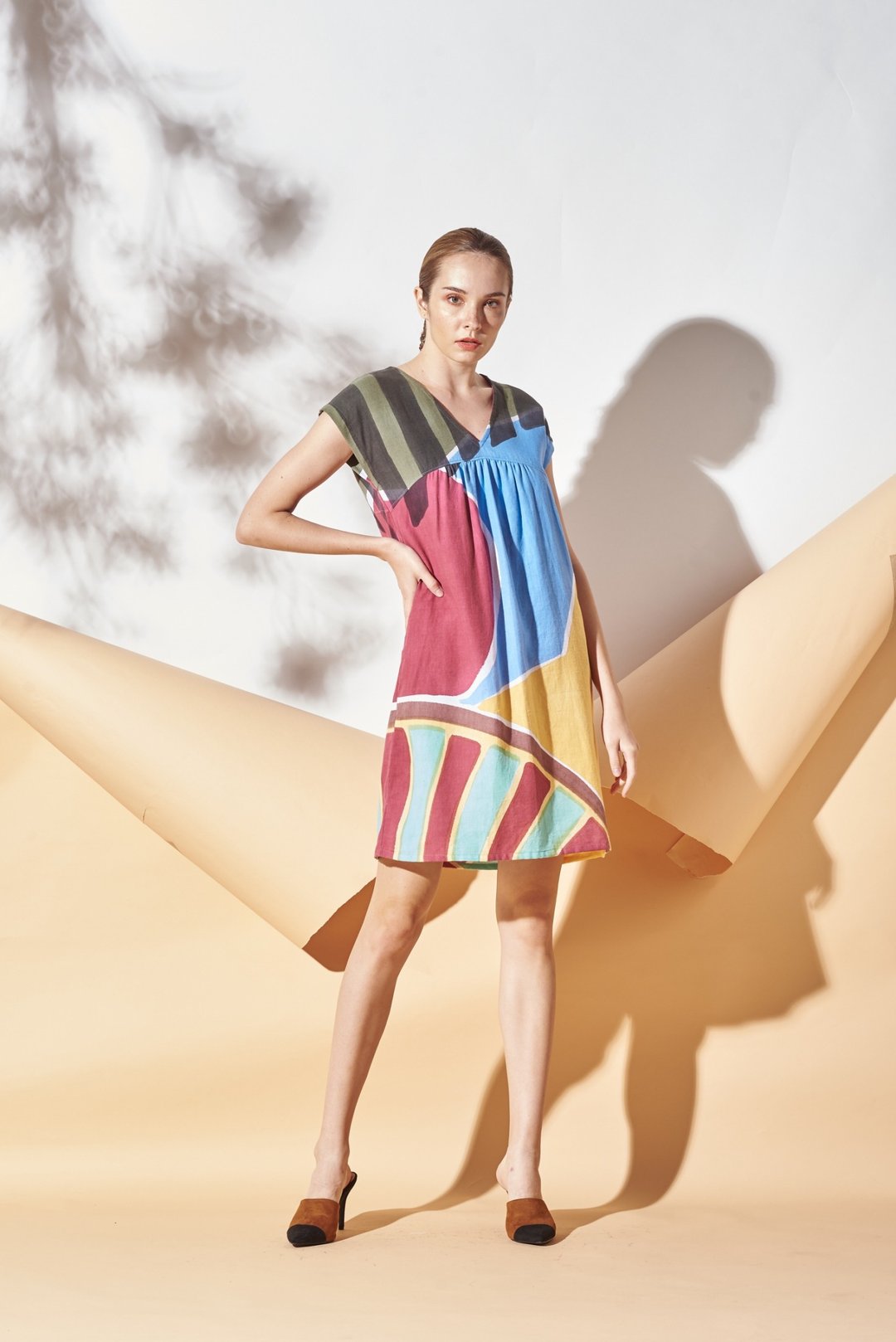 Short Dress Linen Hand Paint Art&Decor - 洋装/连衣裙 - 棉．麻 红色