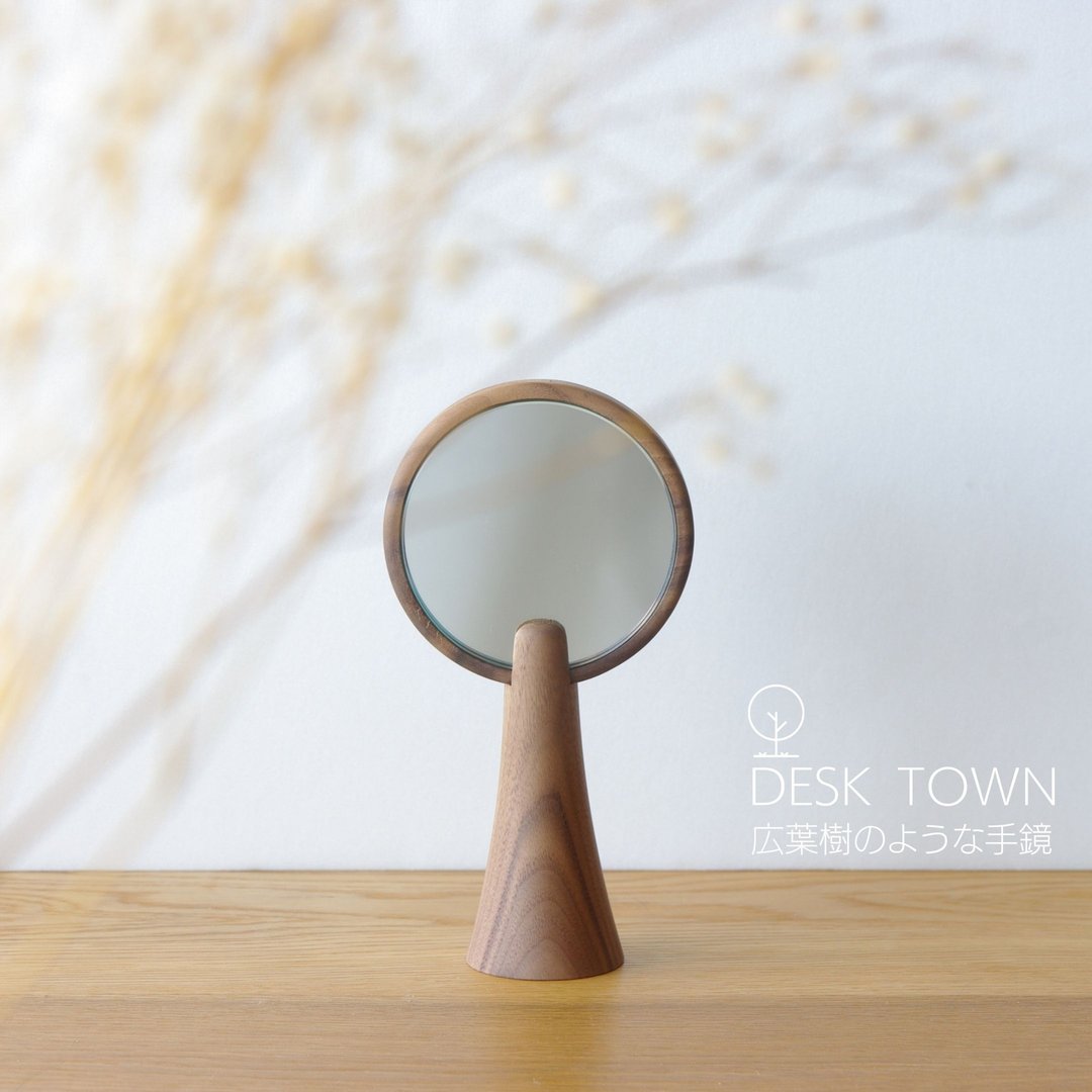 [Relaxing from the morning] Hand mirror like hardwood / single / 5 colors [DESK TOWN] - 彩妆刷具/镜子/梳子 - 木头 