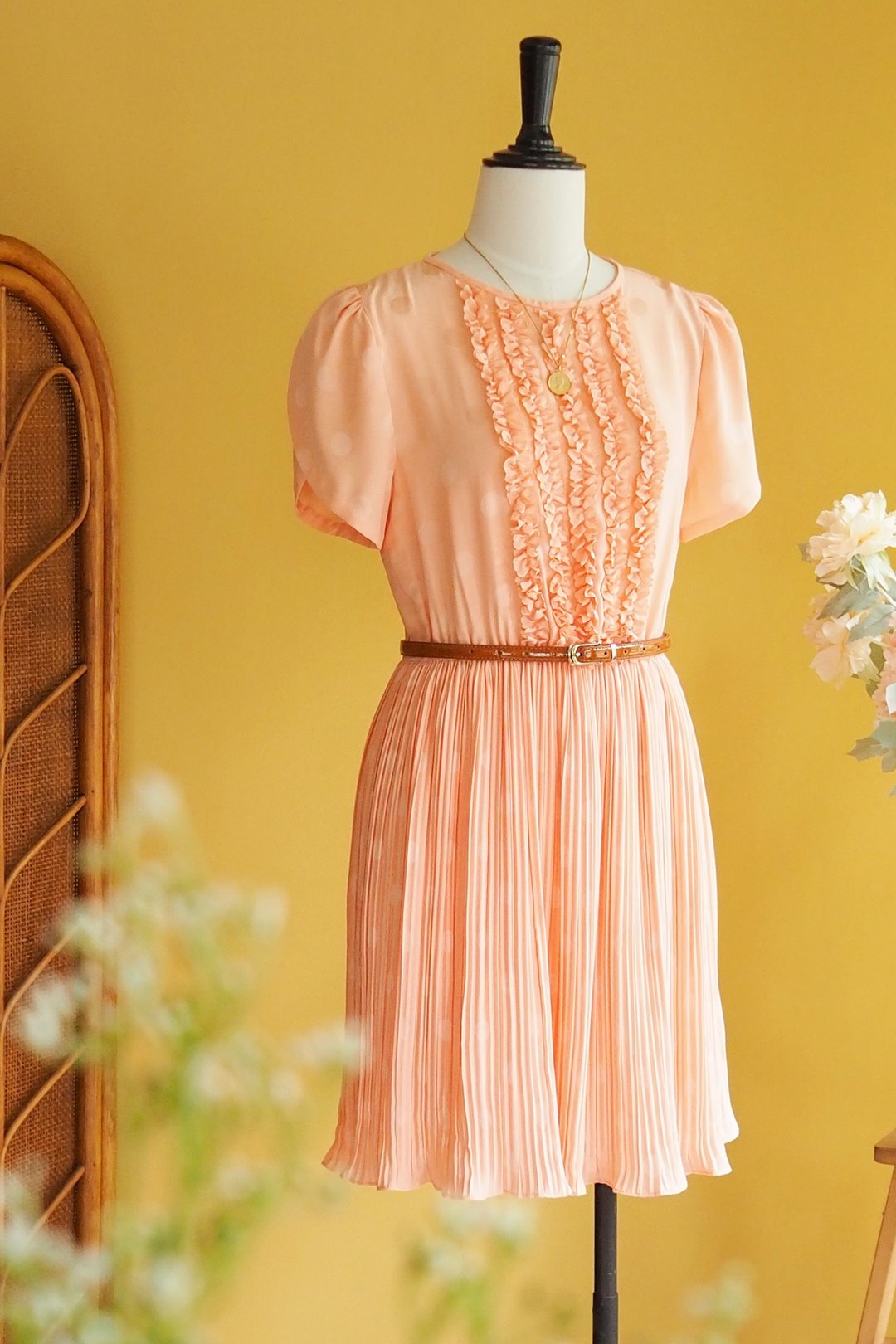 古著洋裝 | Size M Old rose with lovely detail pleated - 洋装/连衣裙 - 聚酯纤维 橘色