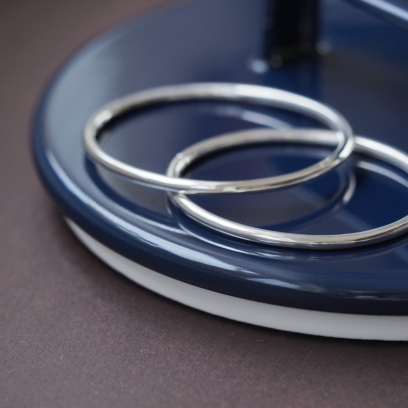 2 pieces set) Inner Komaru Pair Bangle Silver 925 - 手链/手环 - 其他金属 银色