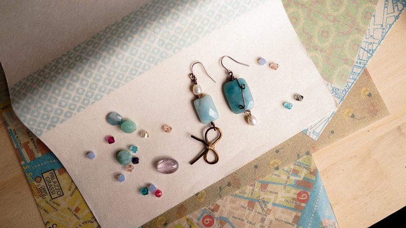 【仲夏】  手作天然石耳环(可换夹式) - 耳环/耳夹 - 宝石 绿色