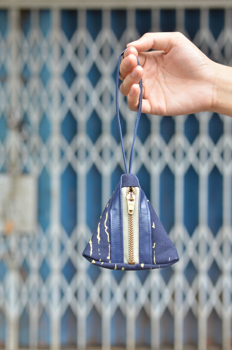 Rain Canvas Triangular Pouch - 零钱包 - 其他材质 蓝色