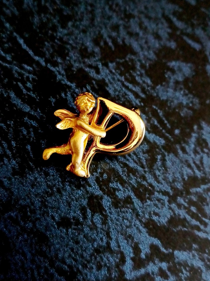 Avintage jewelry 立体字母小天使  P   胸针 别针 - 胸针 - 其他金属 