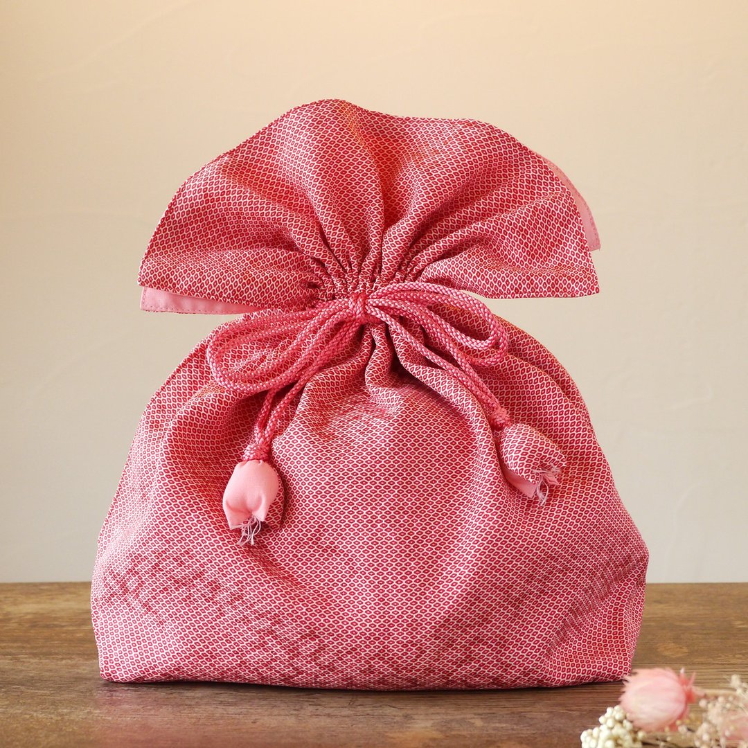 Resell happy drawstring FUGURO premium silk large size - 化妆包/杂物包 - 丝．绢 红色