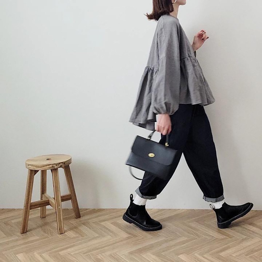 Ramie linen canvas gather blouseuse(long sleeve) GRAY - 女装衬衫 - 棉．麻 灰色