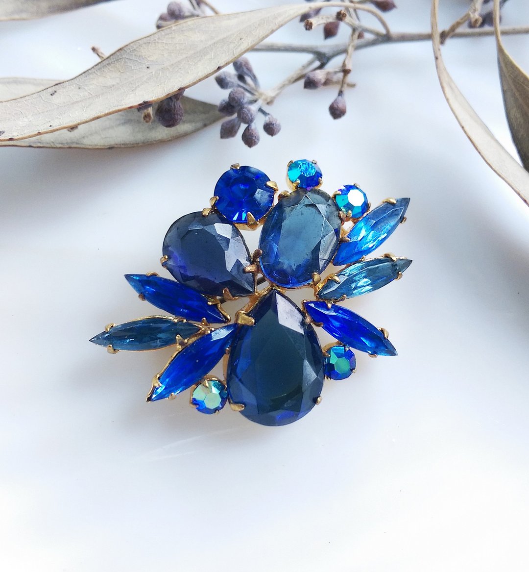 Vintage Jewelry 西洋古董饰品 蓝邃 莱茵钻 别针 - 徽章/别针 - 其他金属 金色