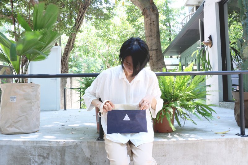 MaryWil明信片包-深蓝 - 侧背包/斜挎包 - 棉．麻 蓝色