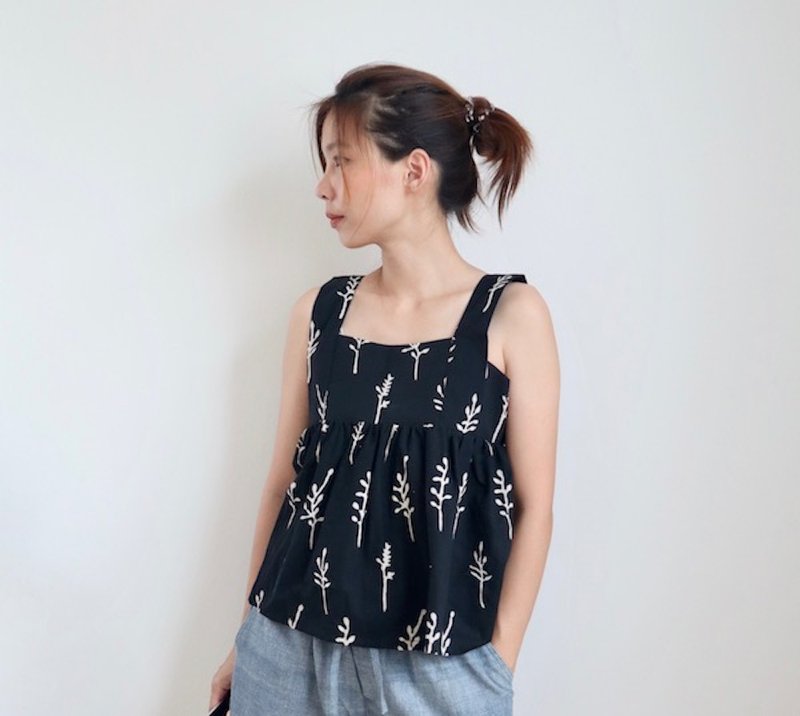 【กล่องของขวัญ】【โปร 11.11】Leaf Tank top Indian wood stamps - 女装上衣 - 棉．麻 黑色