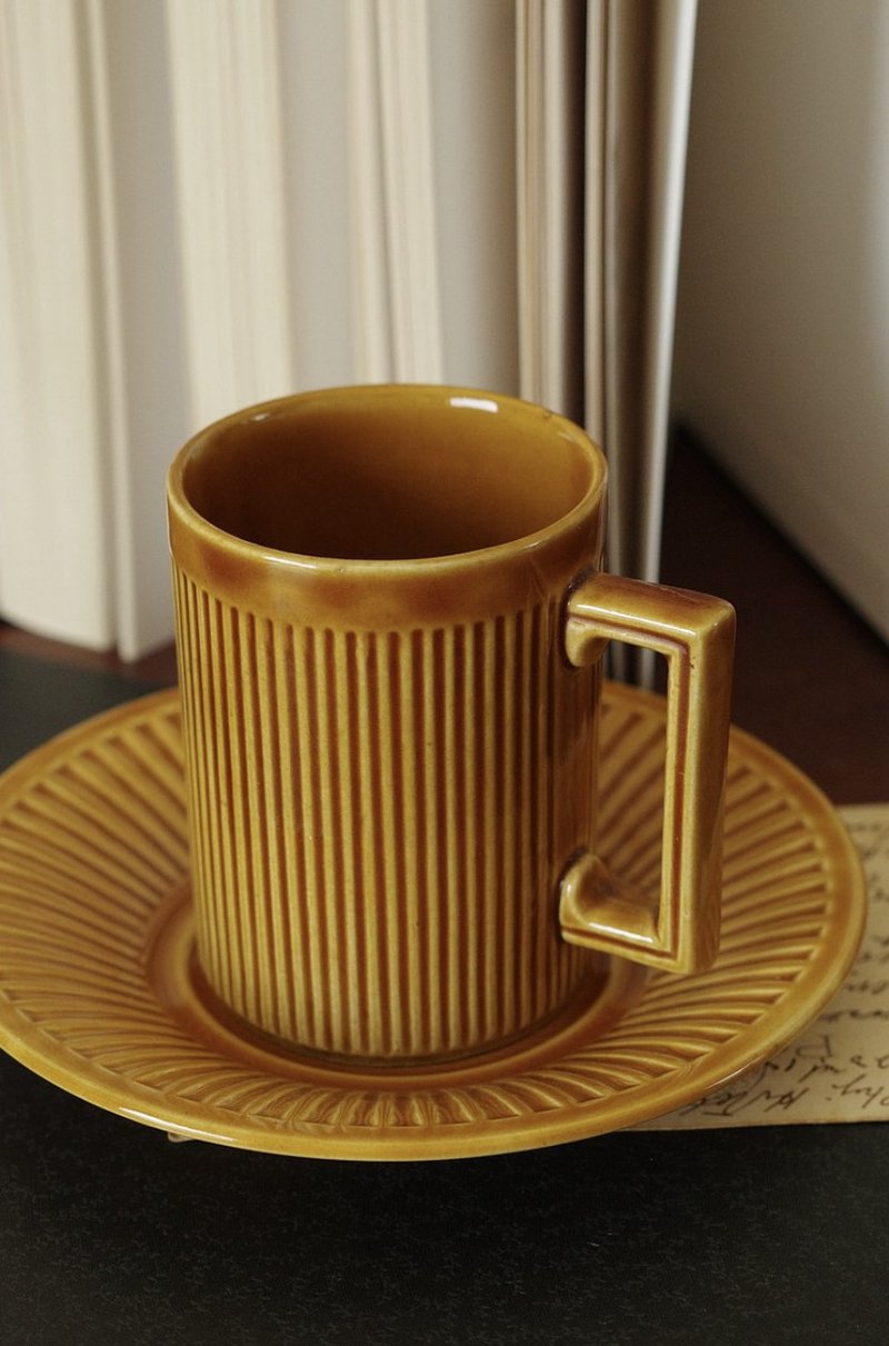 老英国制咖啡色陶瓷直纹杯子盘套组 咖啡茶 - 其他 - 其他金属 金色