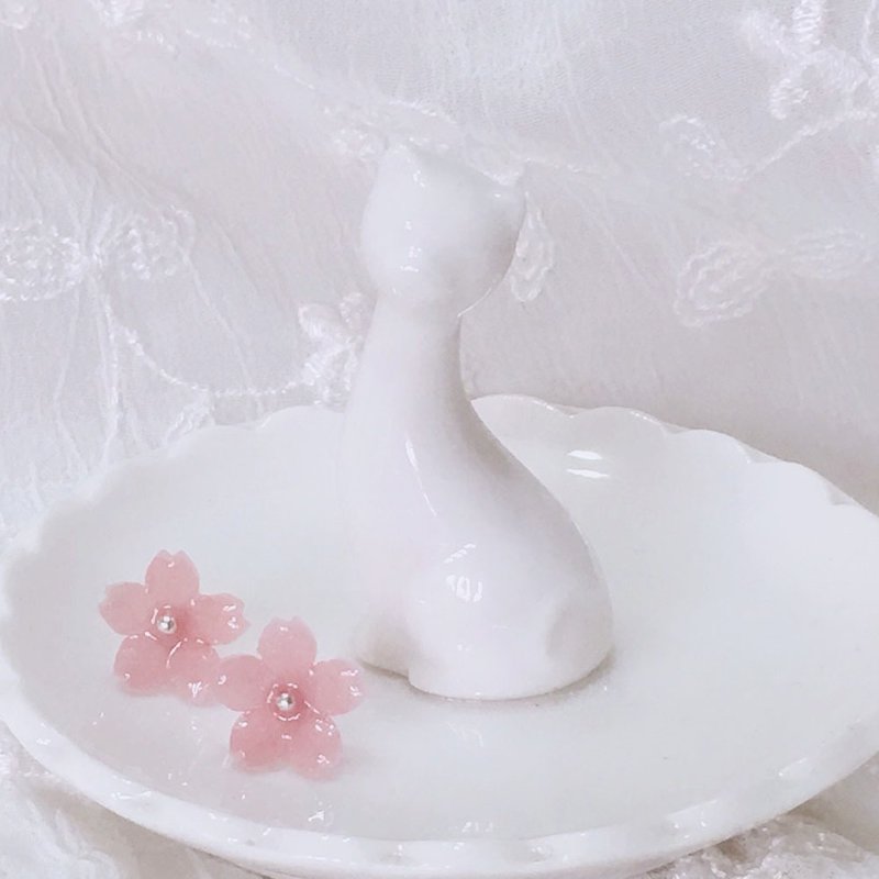 Fox Garden 手作 花语系列:樱花耳环/耳针/耳钉/耳夹 - 耳环/耳夹 - 塑料 粉红色