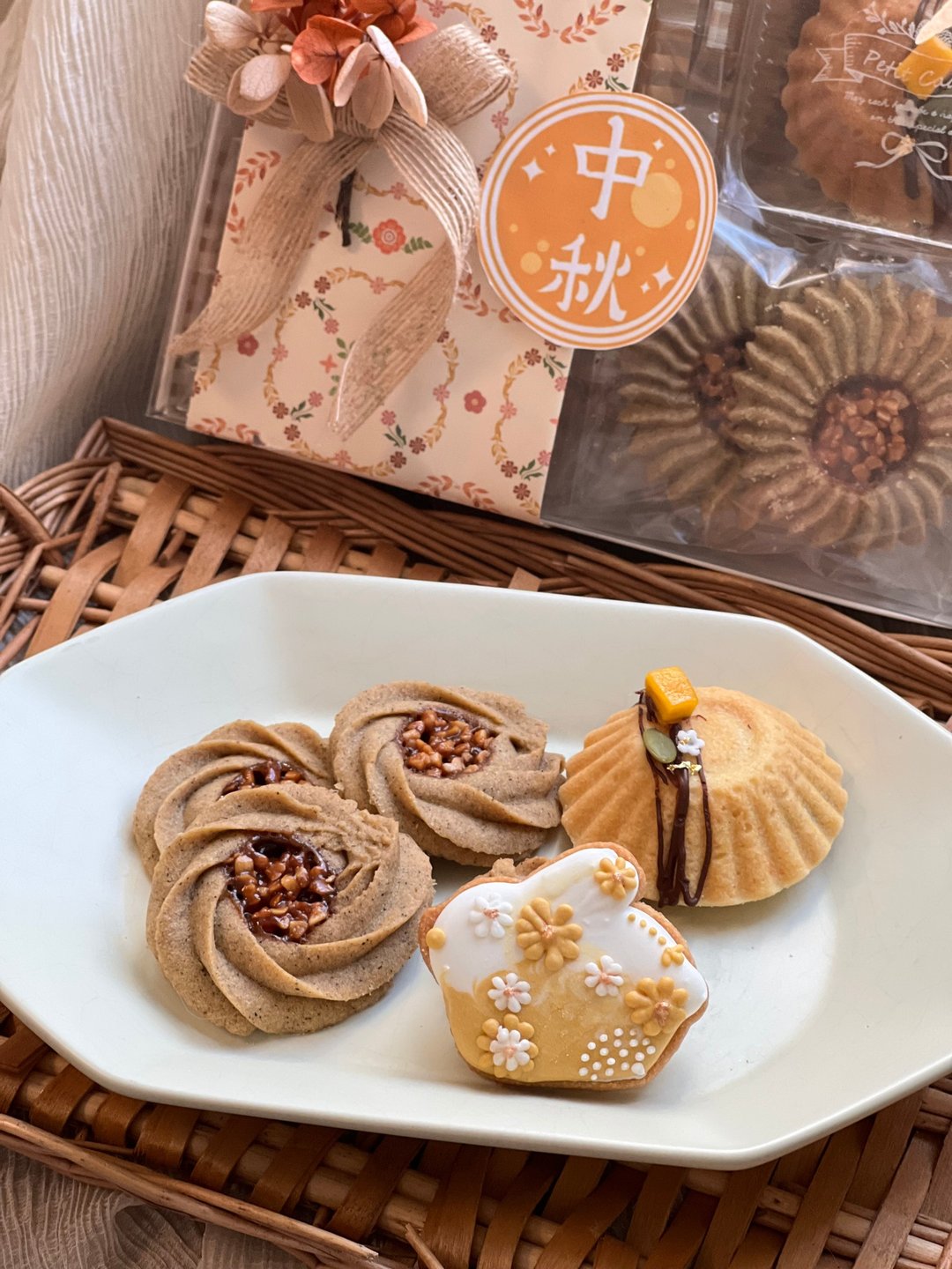 中秋节礼盒/金色秋风洋菓子礼盒 - 手工饼干 - 新鲜食材 