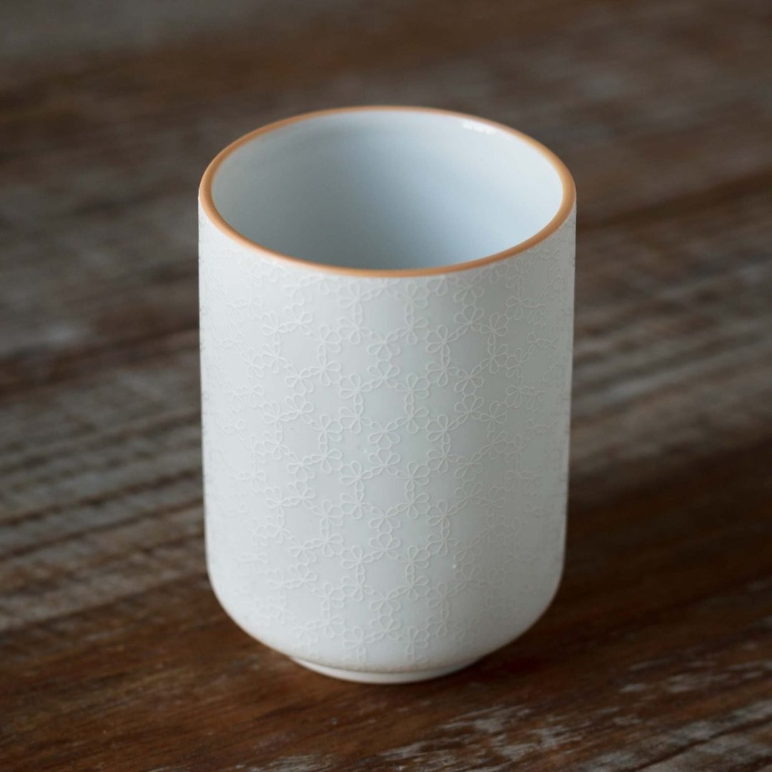 日本美浓烧 Yamatsu 春之花 にらはな 筒形汤呑 - 茶具/茶杯 - 陶 白色