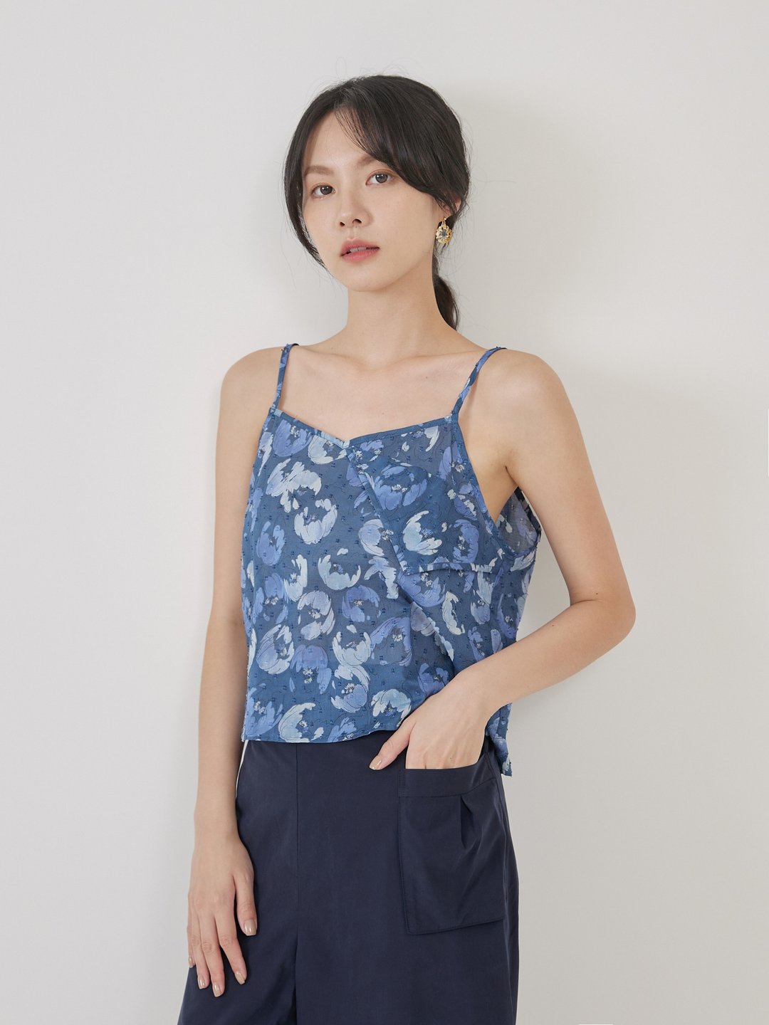 PINKOI ONLY 潮境风起细肩带上衣-大坪海 - 女装背心 - 棉．麻 蓝色