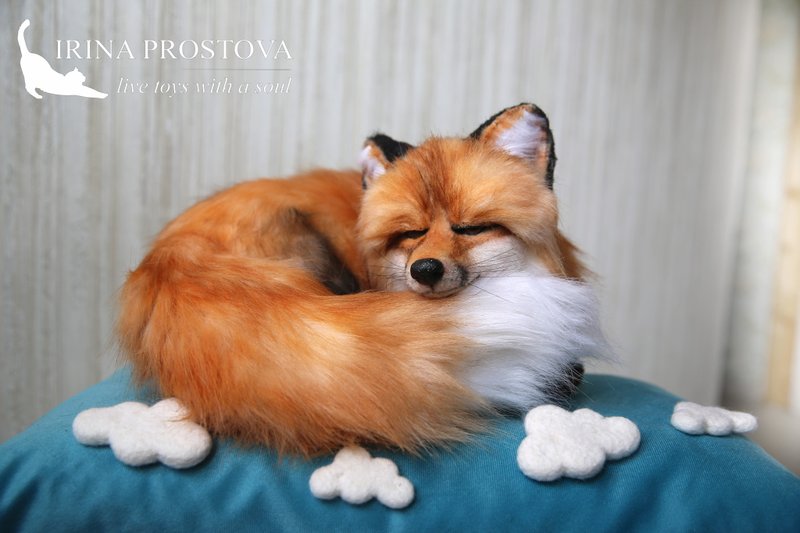 Fox realistic plush toy. Sleeping fox cub.Collectible animal toy by photo - 玩偶/公仔 - 其他材质 橘色