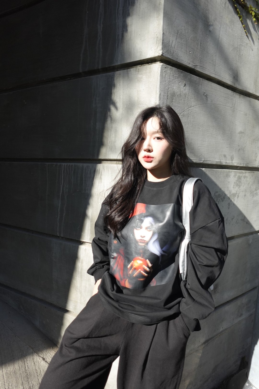 100% Cotton Graphic Sweater - 中性连帽卫衣/T 恤 - 棉．麻 黑色