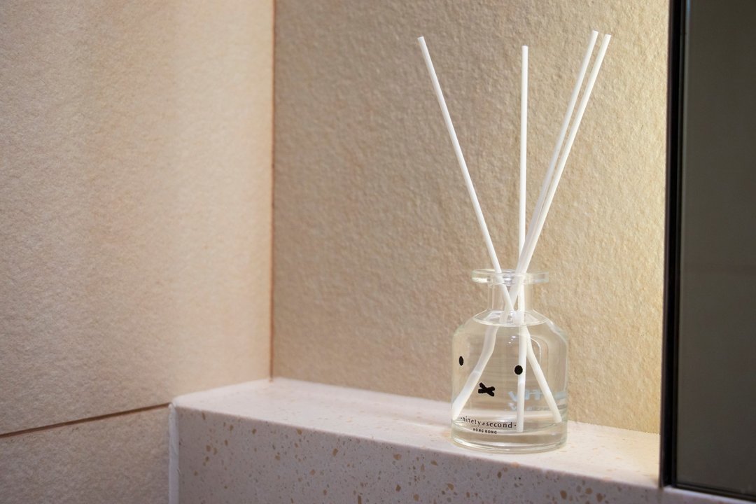 【Pinkoi x miffy】经典 miffy / 青竹白花 / 扩香瓶 - 香薰/精油/线香 - 其他材质 透明