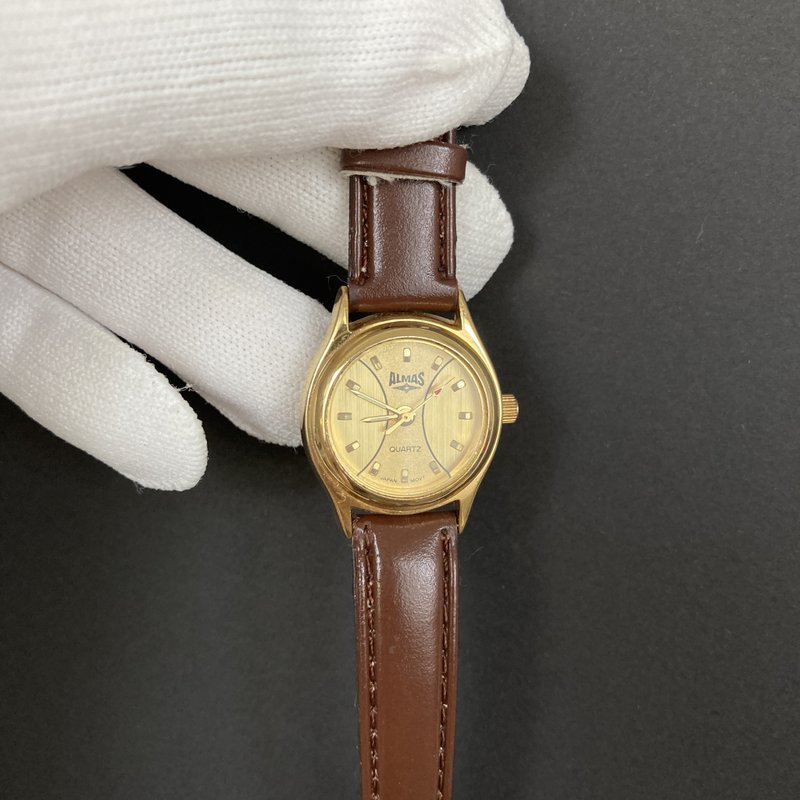 ALMAS 日本制金色复古圆弧线表盘 真皮表带 石英表 古董表 库存新 - 女表 - 其他材质 金色