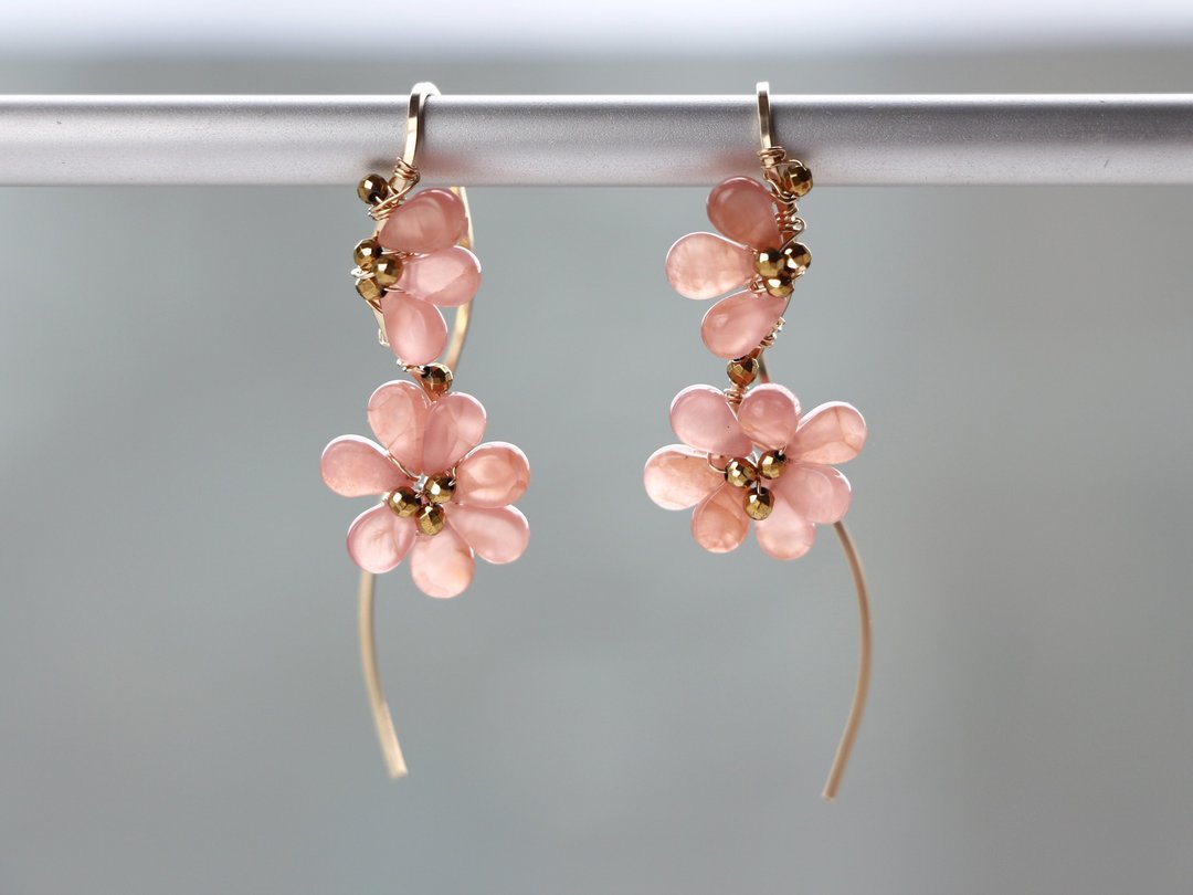 14kgf-fluffy blooming flower pierced earrings - 耳环/耳夹 - 宝石 橘色