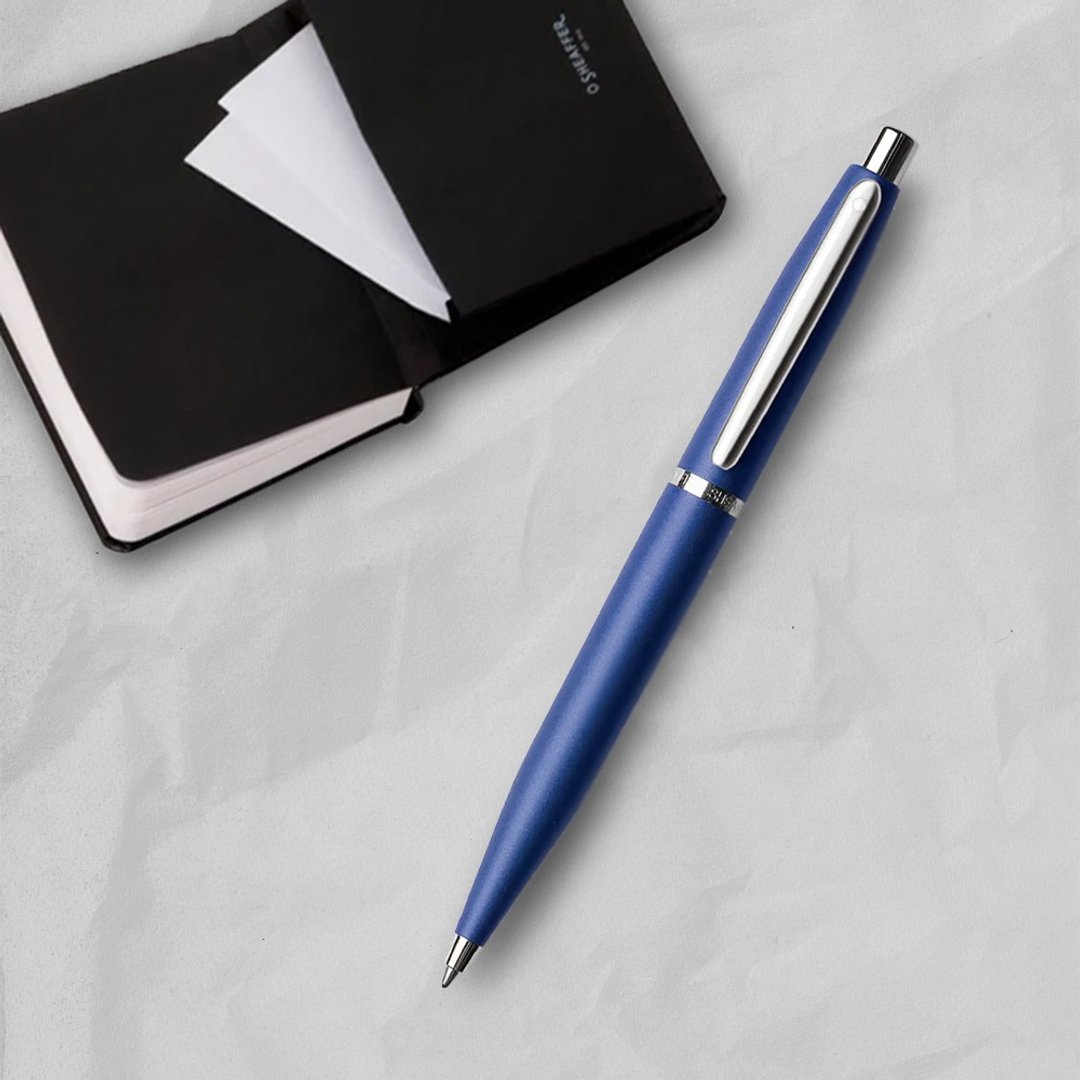【SHEAFFER】VFM 系列霓虹蓝原子笔+A6 笔记本礼盒 免费刻字 - 圆珠笔/中性笔 - 其他金属 蓝色