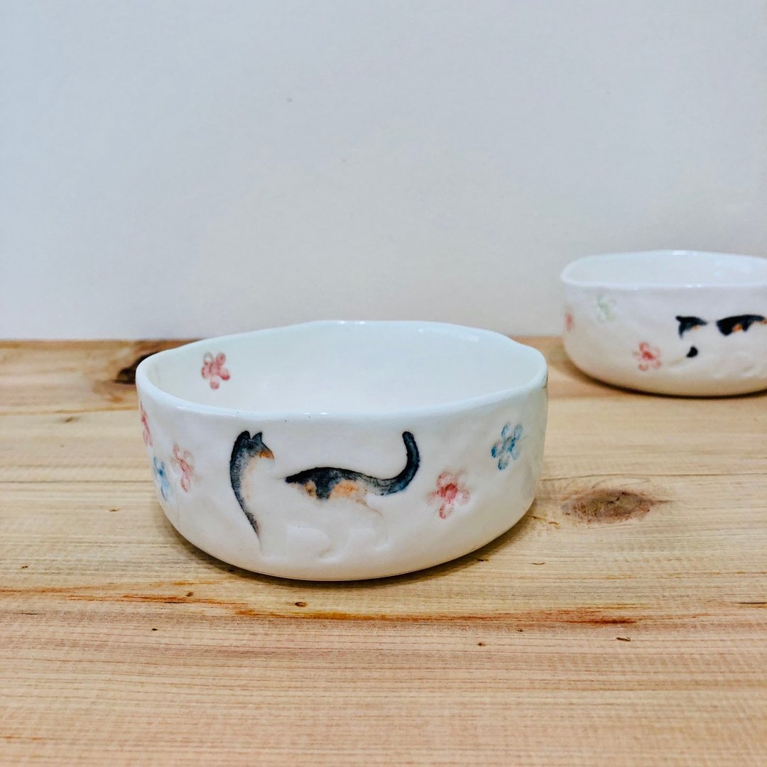 猫儿与花 / 手捏碗-11 cm - 碗 - 瓷 多色
