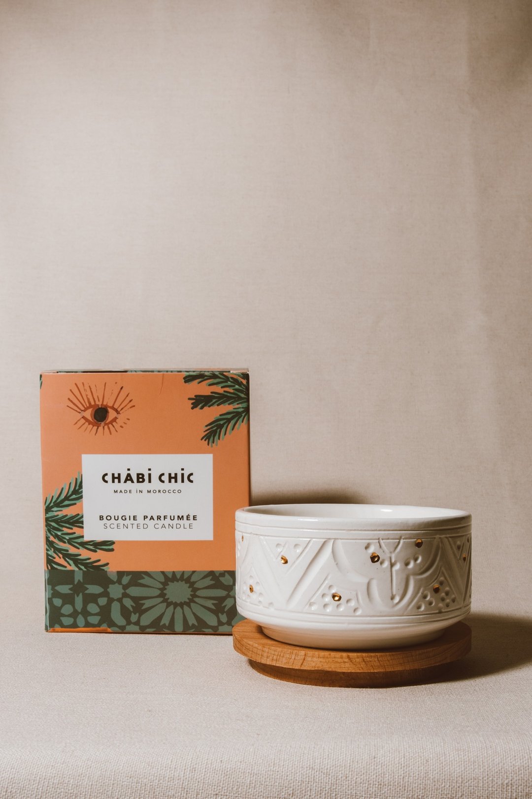 CHABI CHIC 手工镀金点点雕刻香氛蜡烛 - 蜡烛/烛台 - 陶 白色