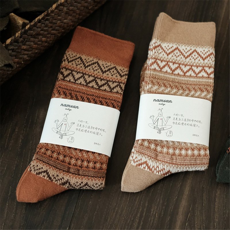 4色 女款 優質精梳棉純棉中筒襪子 費爾島文藝複古民族風粗線襪 - 袜子 - 棉．麻 红色