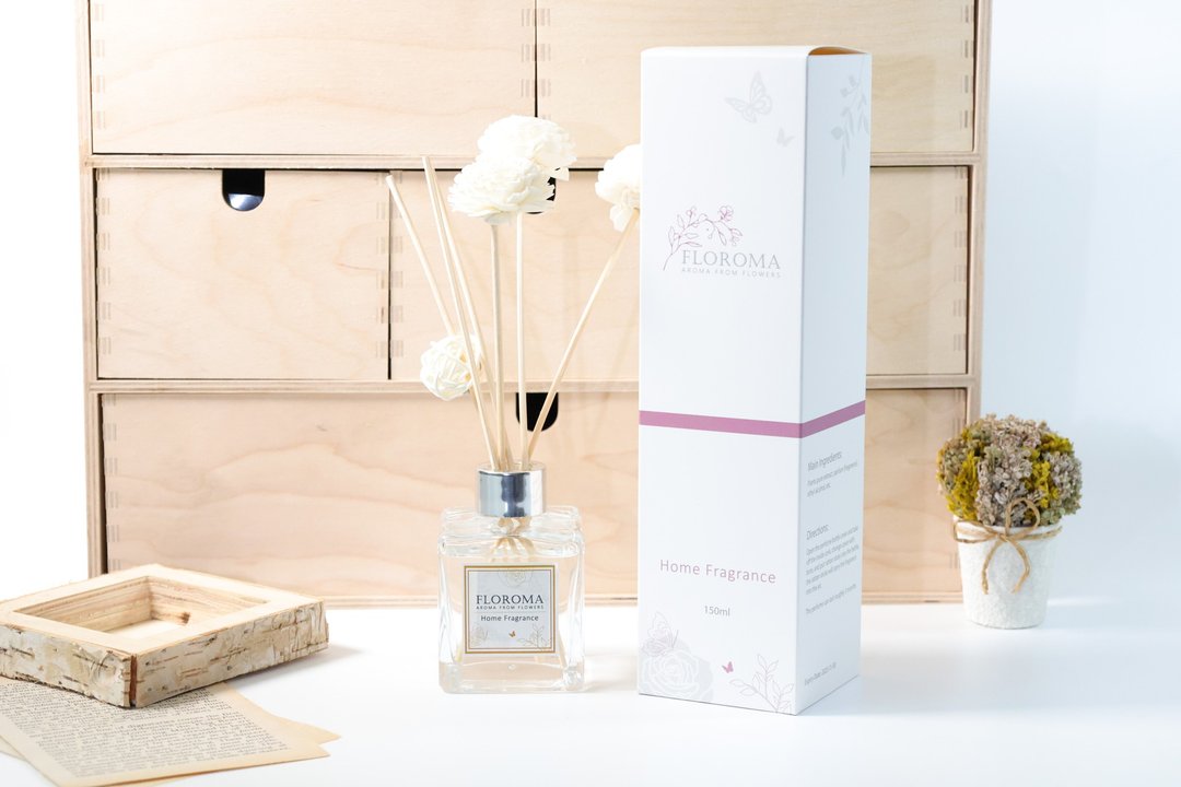 鷄蛋花 Frangipani  室内扩香瓶 Home Diffuser - 香薰/精油/线香 - 其他材质 白色