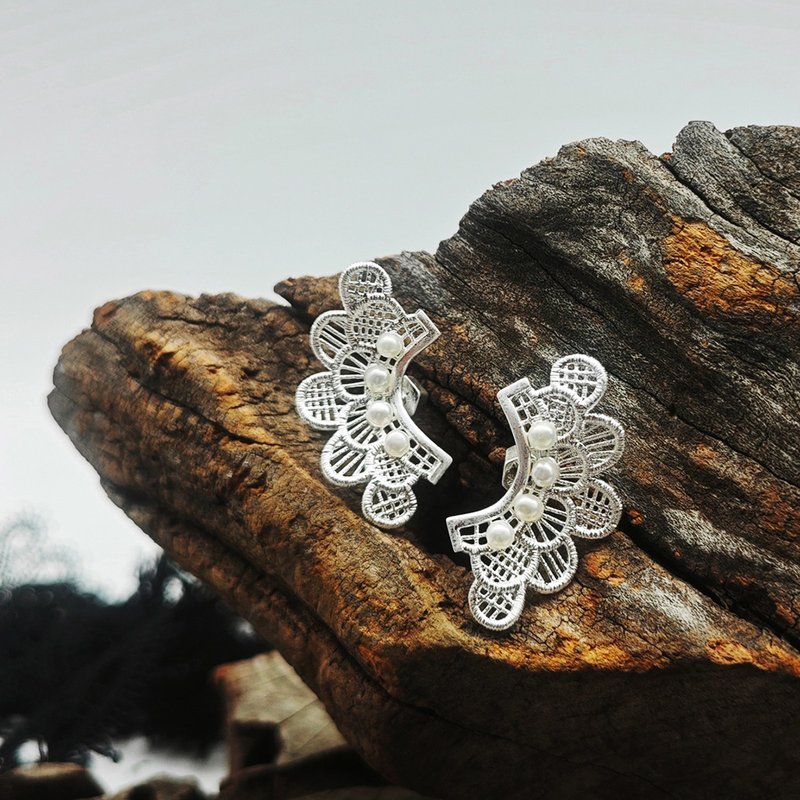 花丛系列原创设计感纹理气质简约百搭个性复古清冷感级感小众项链 - 耳环/耳夹 - 其他材质 银色