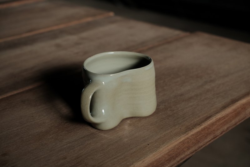 马克杯 l 酪梨釉 层层 陶杯 - 咖啡杯/马克杯 - 陶 绿色
