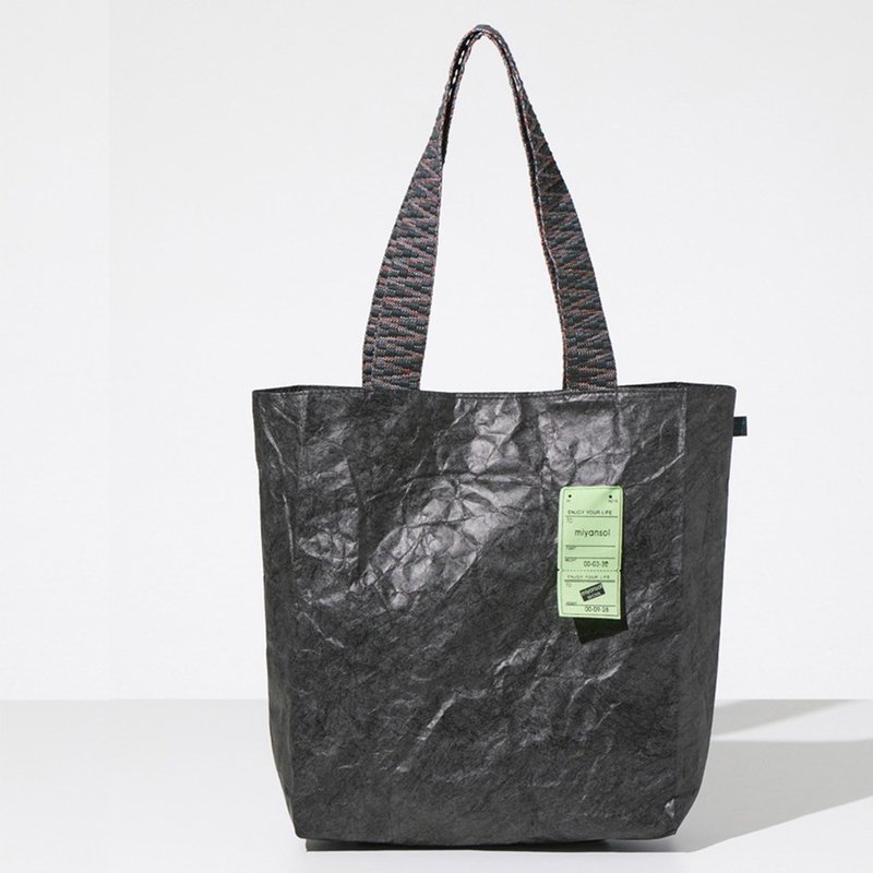 Miyansol韩国皱皱托特包(长背带)-炭香磅蛋糕 防水轻量通勤款 - 侧背包/斜挎包 - 纸 黑色