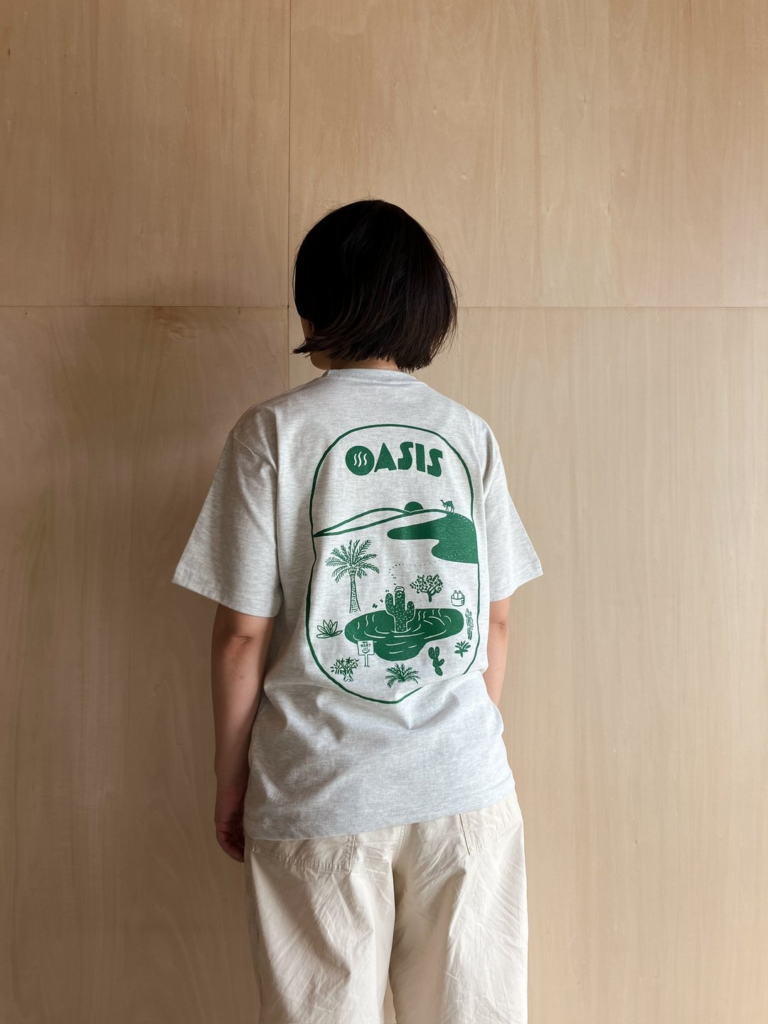 预购 OASIS T恤 - 女装 T 恤 - 棉．麻 黑色