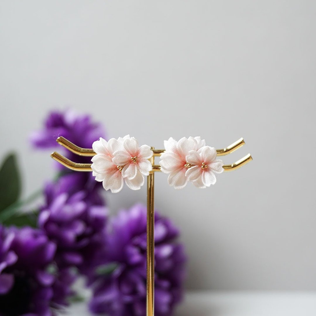 Sakura 春季系列 樱花耳环 细工花耳环 - 耳环/耳夹 - 棉 粉红色