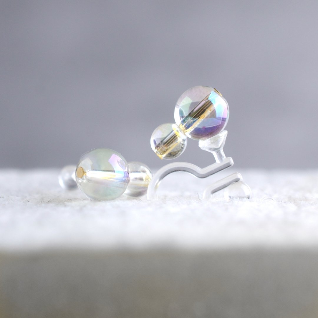 soap bubbles, silicone Clip-On, non-hole earrings, crystal, simple, gold color, birthday gift, made in Japan - 耳环/耳夹 - 树脂 透明